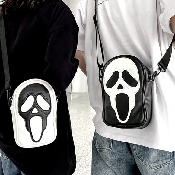 Ghost Face Scream Halloween Crossbody Bag - Picture 2 of 5
